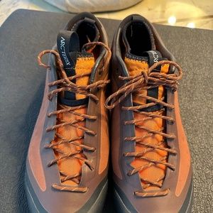 Arcteryx GTX Hiking/approach shoe
